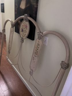 BED METAL ANTIQUE HEAD BOARD