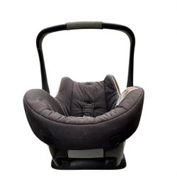 Britax B-Safe Infant Car Seat – $15
