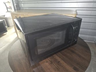 Large, 1600 Watt Microwave