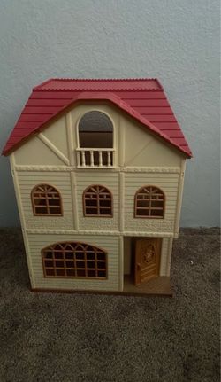 Calico Critters Sylvanian Families Three-Story Dollhouse