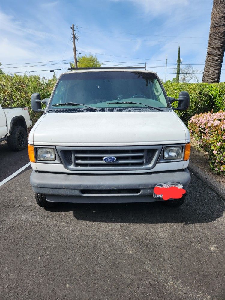 2003 Ford Econoline