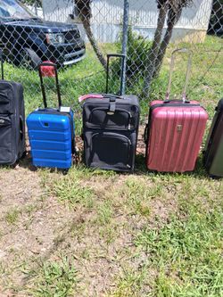 VERY NICE LARGE  AND SMALL HARD SHELL LUGGAGE