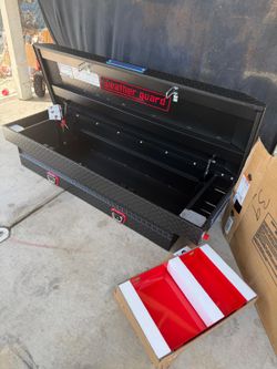 Weather Guard
Truck Tool Box in Aluminum, 62.5 in.
Compact, in Matte Black Store SKU#