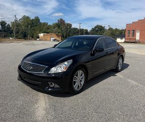 2015 Infiniti Q40