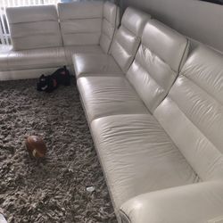 PREMIUM WHITE  LEATHER SECTIONAL  SOFA