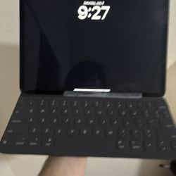 IPad Pro (11 inch) (256GB) cracked Screen 