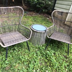 Outdoor Seating 