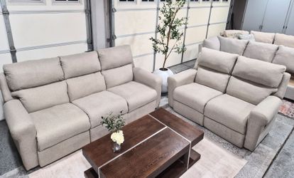 La-Z- Boy Reclining Sofa Set