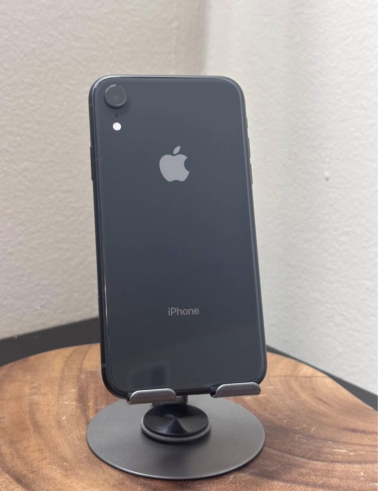 iPhone XR 64 Gb