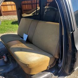 81-91 Bench seat for a square body
