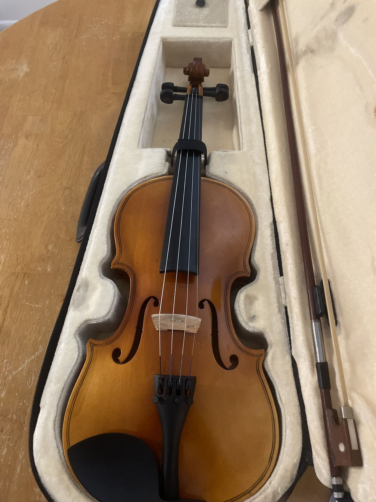 Crescent M-10 Violin