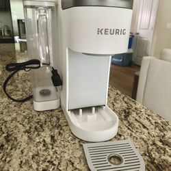 Keurig Single Serve K-Cup Pod Coffee Maker