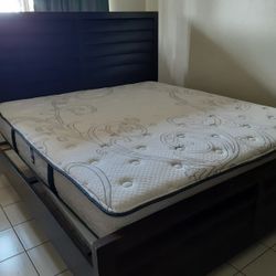 King Size Frame And Mattress