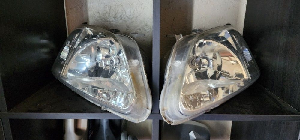 99-00 Honda Civic Headlights