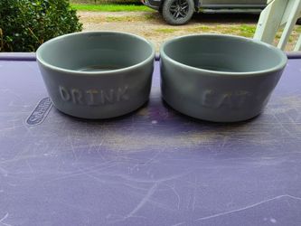 Ceramic pet bowls