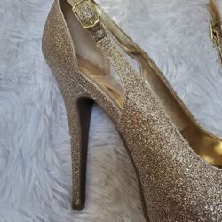 PENDING PICK UP MATERIAL GIRL MHAVIC GOLD GLITTER STILETTOS