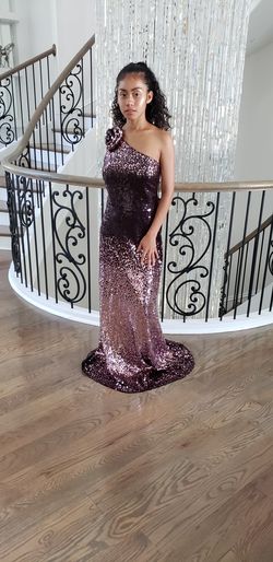 VINCE CAMUTO GOWN. NEW WITH TAGS.