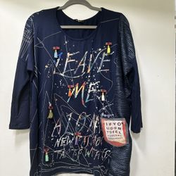 Contrast Asymmetric Tunic Top