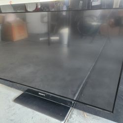 SONY 40" TV W/remote