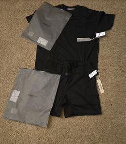 Black essentials set