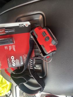 Milwaukee 360 Degree 600 Lumen Light