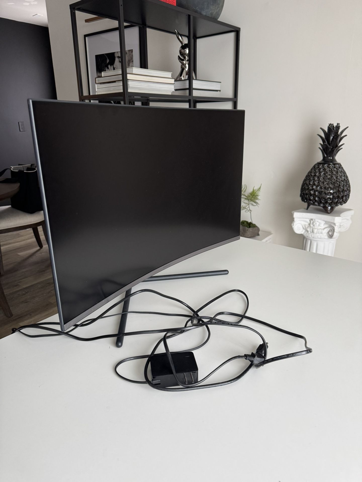 Samsung 32-inch ViewFinity 4K UHD Curved Monitor.