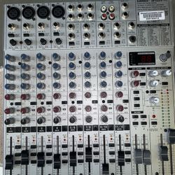 BEHRINGER PROFESSIONAL MIXER