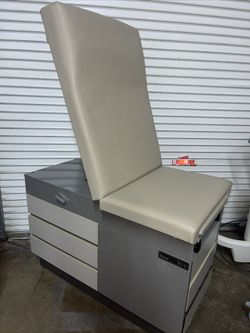 Ritter 104 Exam-Table 