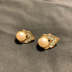 Vintage Monet Clip On Earrings