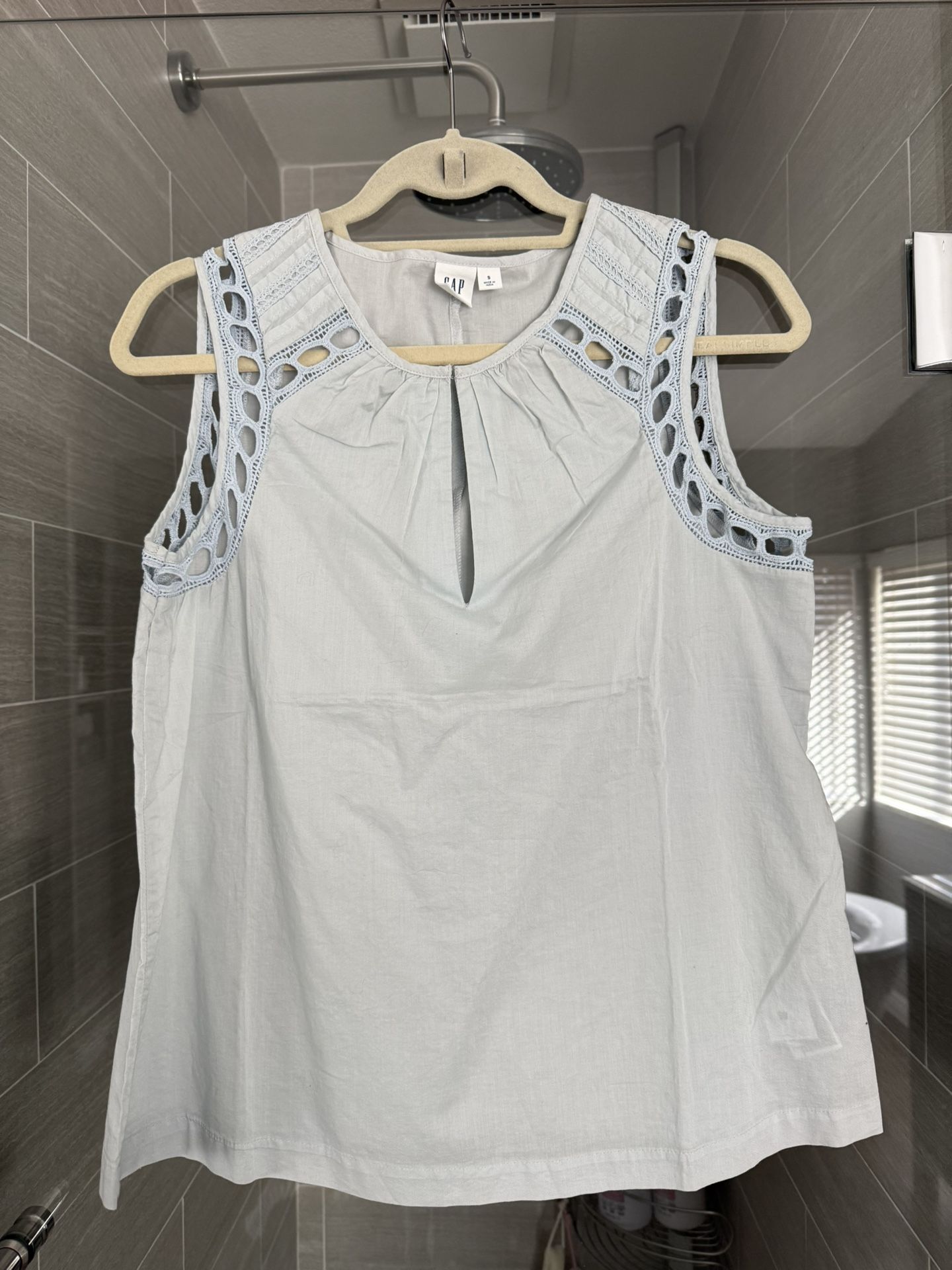 GAP - SLEEVELESS TOP -