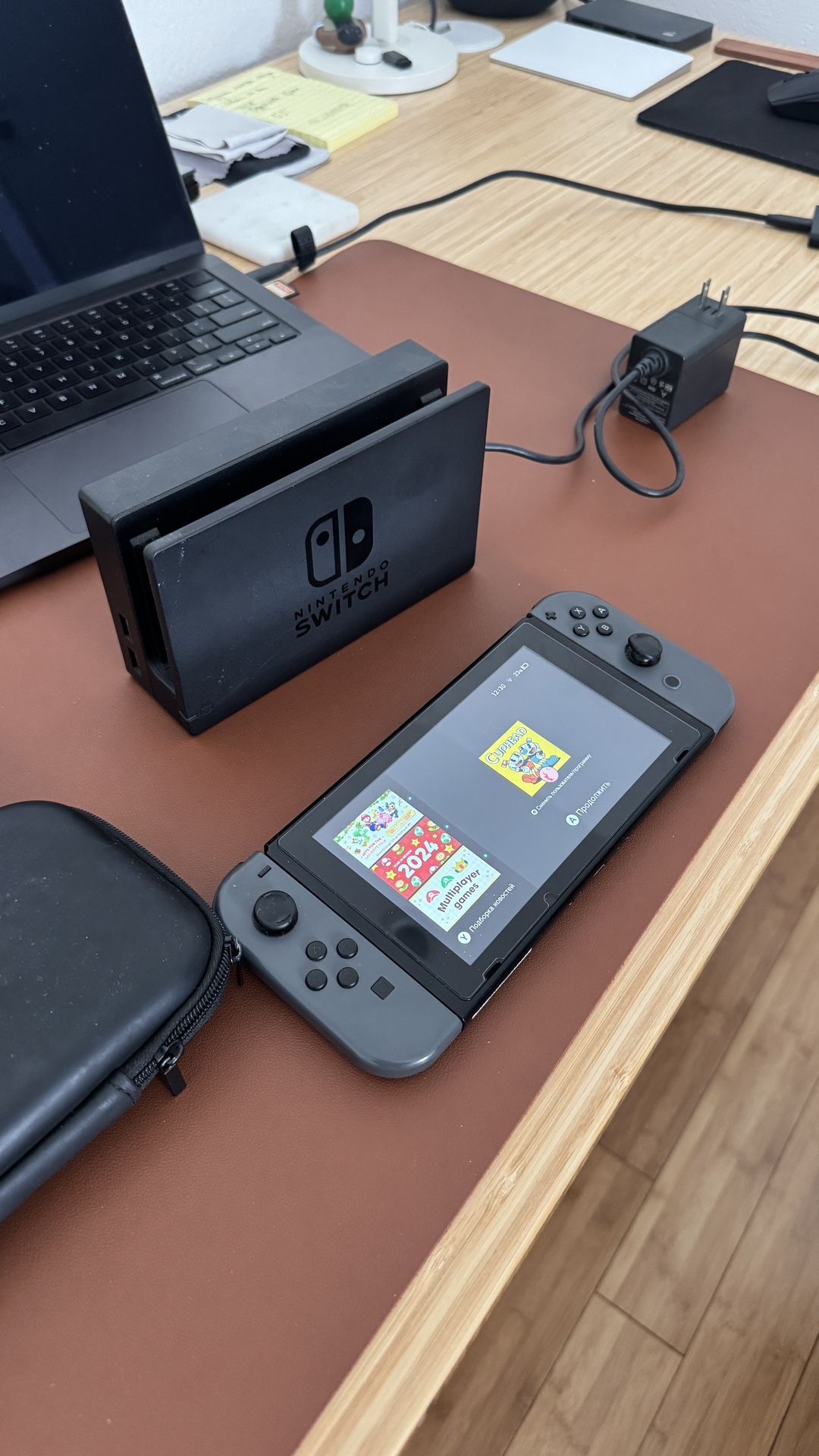 Nintendo Switch + 128 Gb Sd Card