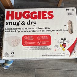 Huggies snug & dry size 5