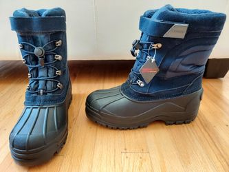 New Insulated Snow Boots Age 9-10