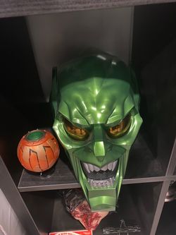 Marvel Legends Green Goblin Mask & Pumpkin Bomb