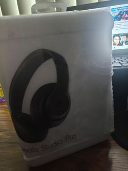 Beats Studio Pro
