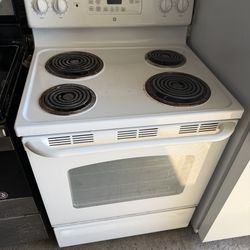 Nice GE electric stove