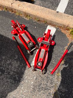 Two 2 Ton jacks