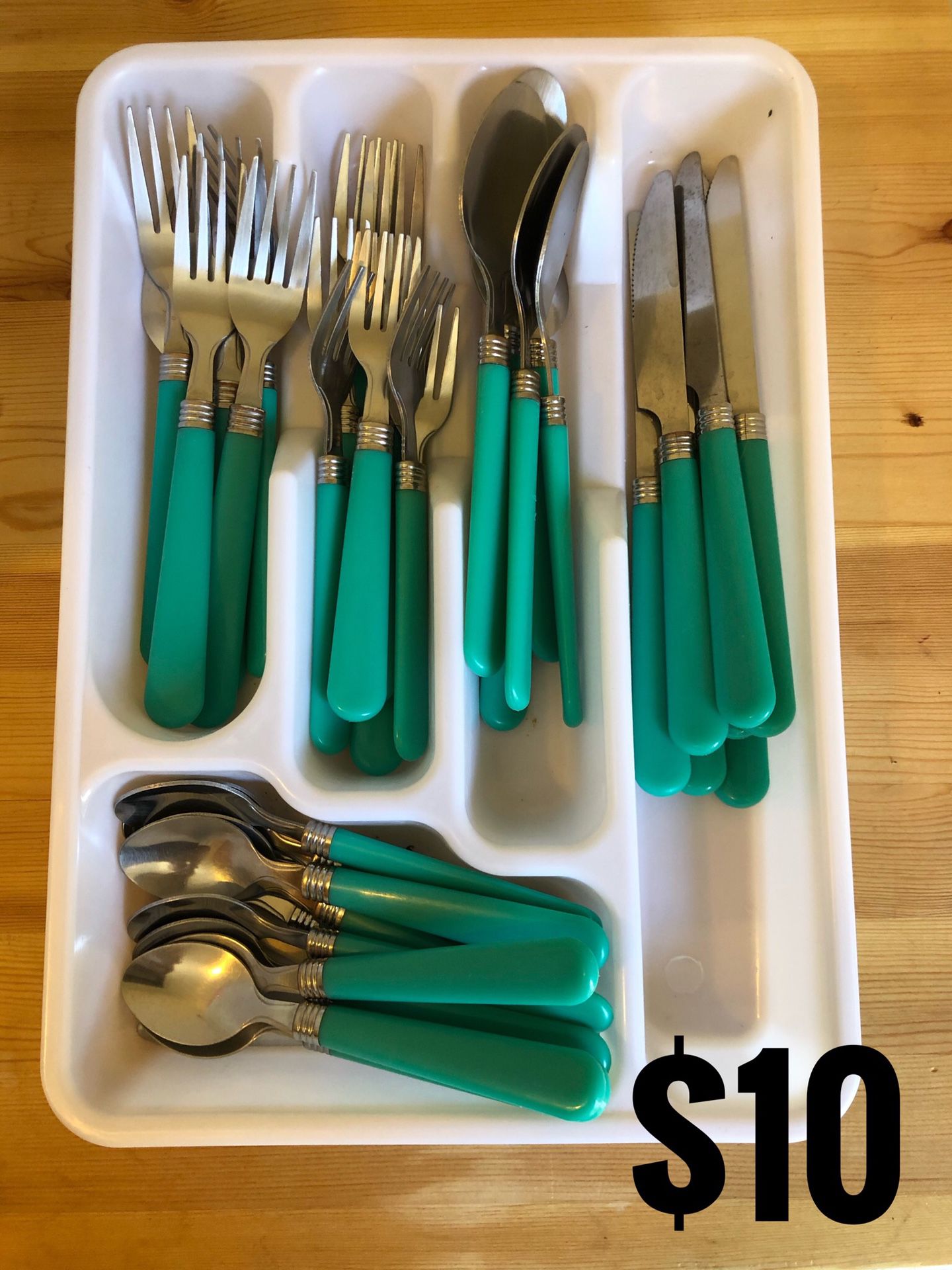 Kitchen utensils set