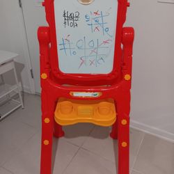 Crayola Brand Easel - 360 rotation (dry erase / chalkboard)