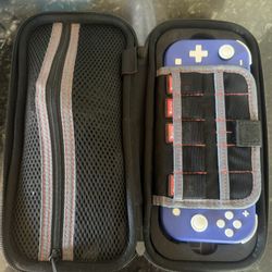 Switch Lite, 3 Games And Carry Case 