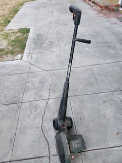 Black & Decker 2.0 HP Electric Lawn Edger / Trench Edger