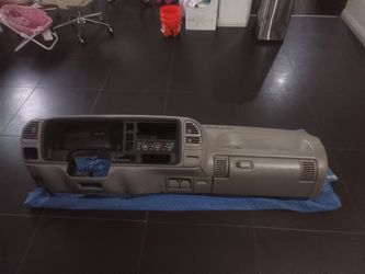 1996 GMC Sierra dash board