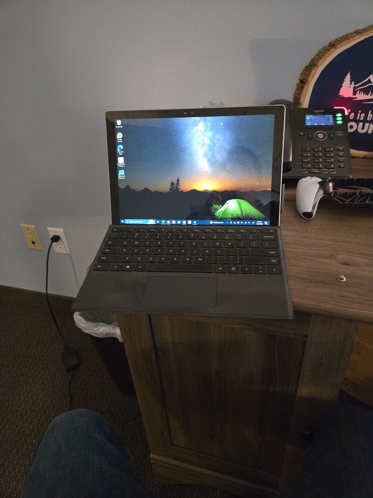 Surface Pro 4 - 256GB i5 8GB