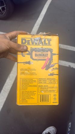 DeWalt Car Battery Charger & Maintainer (Brand New in Box )