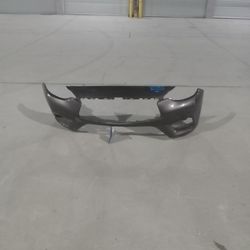 17 to 19 front bumper infiniti Qx30 ( oem)