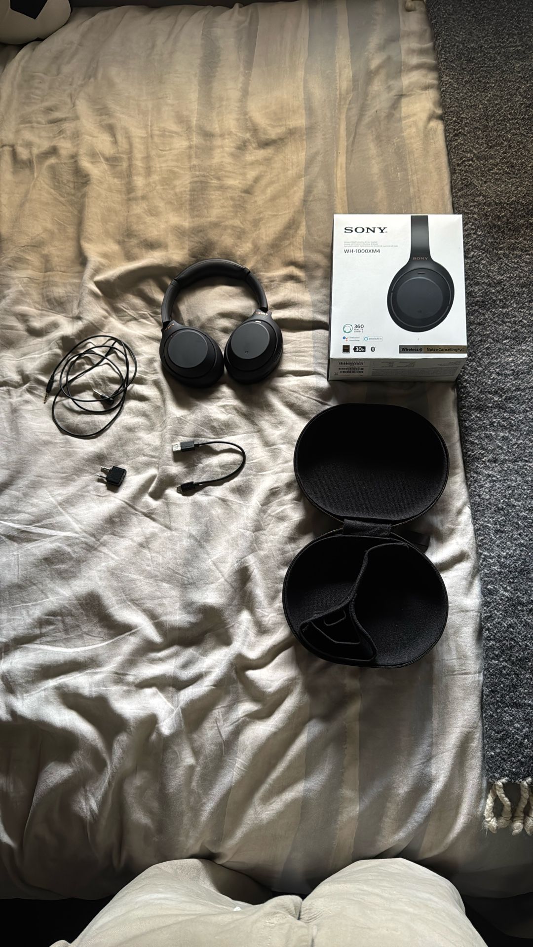 sony WH1000XM4 headphones
