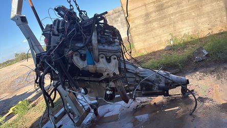 GM 6.0 LQ9 Engine and Transmission Assembly Pull Out