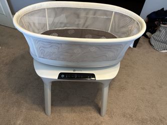 4moms MamaRoo - Baby Bassinet And Swing Set