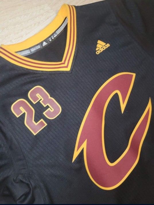 LeBron James Cleveland Cavaliers Jersey