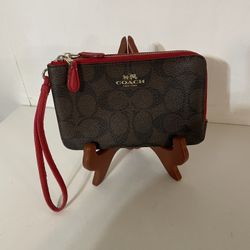 Adorable Coach Wristlet Minor Flaws